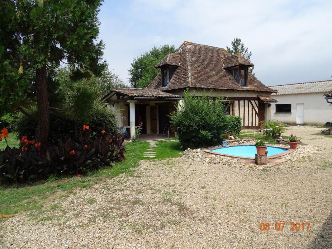 B&B Gilclau Saint-Martial-d'Artenset Екстериор снимка