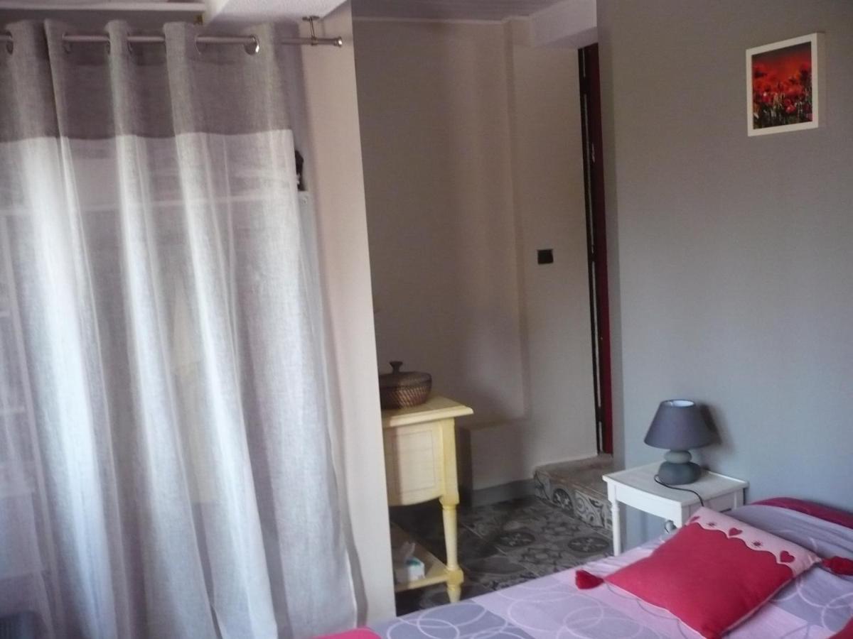 B&B Gilclau Saint-Martial-d'Artenset Екстериор снимка